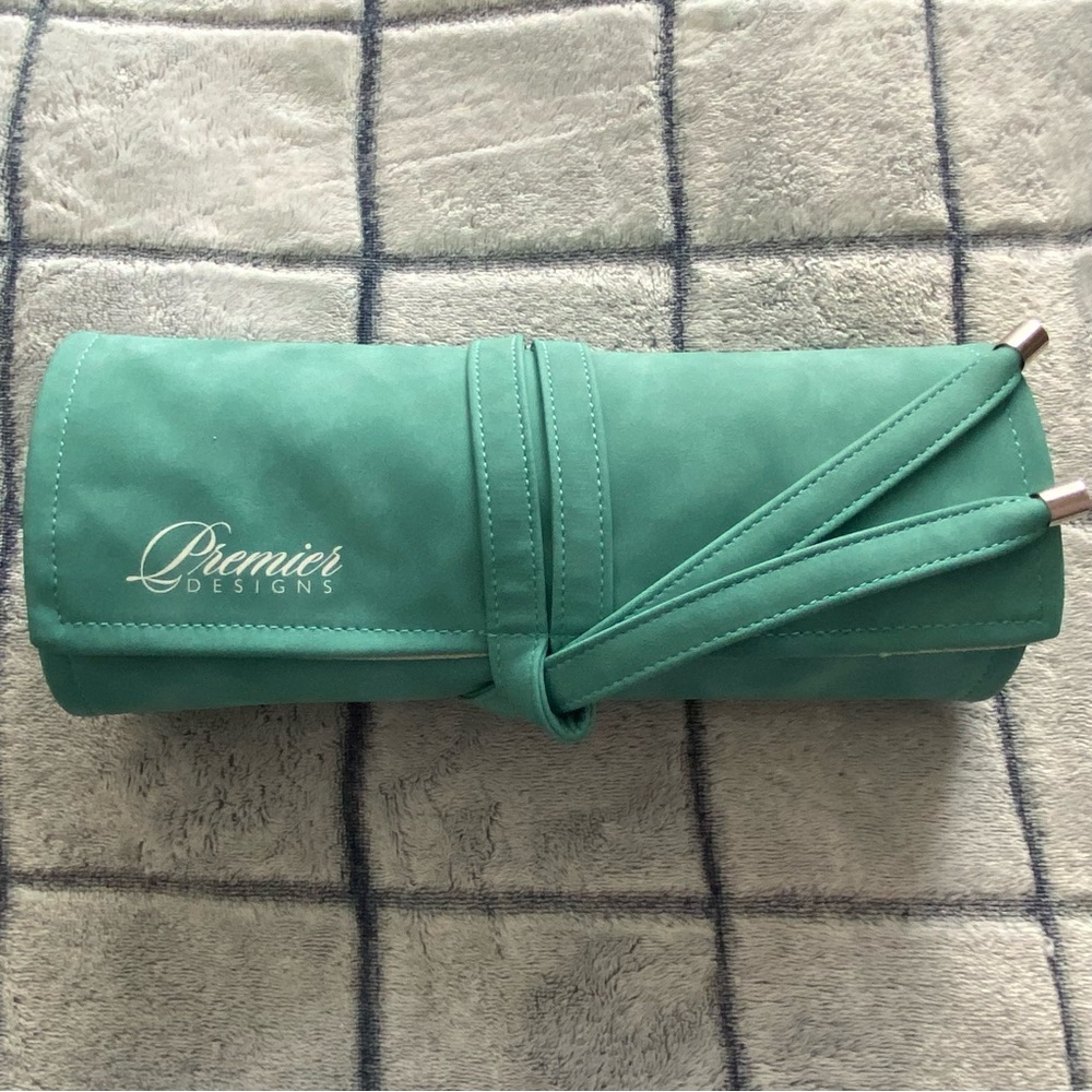 Premier Designs Exclusive Travel Jewelry Roll